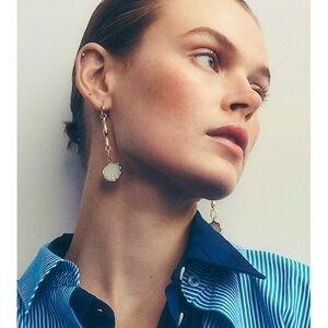 NWT Shell huggie drop earrings